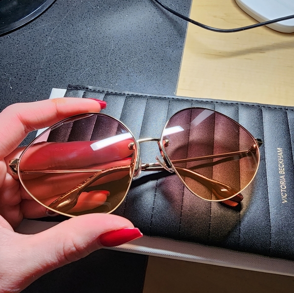 *NEW* Victoria Beckham Sunglasses, Made in Italy. Case + original box